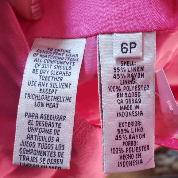 Suit - Picture 3 of 7